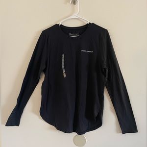 Women’s Under Armour long sleeve Heat Gear shirt